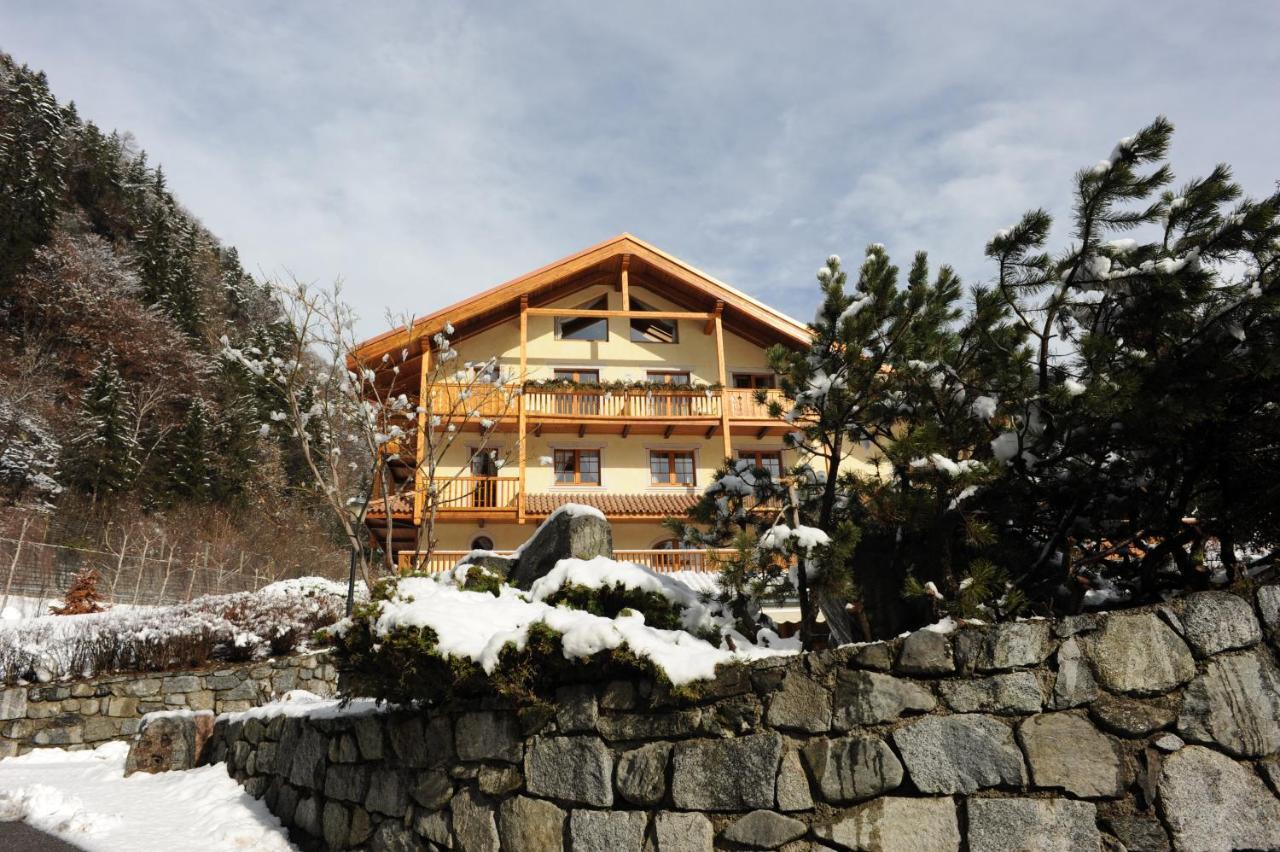 Holidays Dolomiti Apartment Resort Carisolo Exterior photo